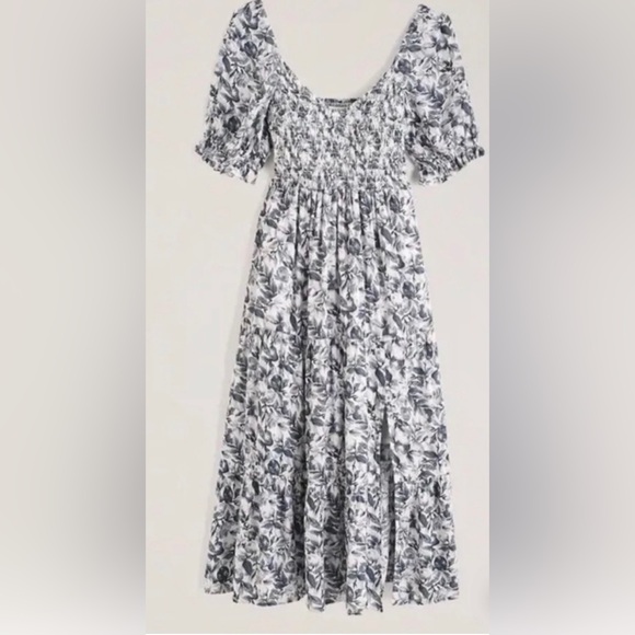 Abercrombie & Fitch Dresses & Skirts - Abercrombie & Fitch Women's Short-Sleeve Smocked Midi Dress Size XL